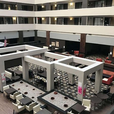 מלון Ramada By Wyndham סאות'פילד מראה חיצוני תמונה