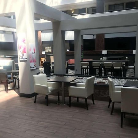 מלון Ramada By Wyndham סאות'פילד מראה חיצוני תמונה