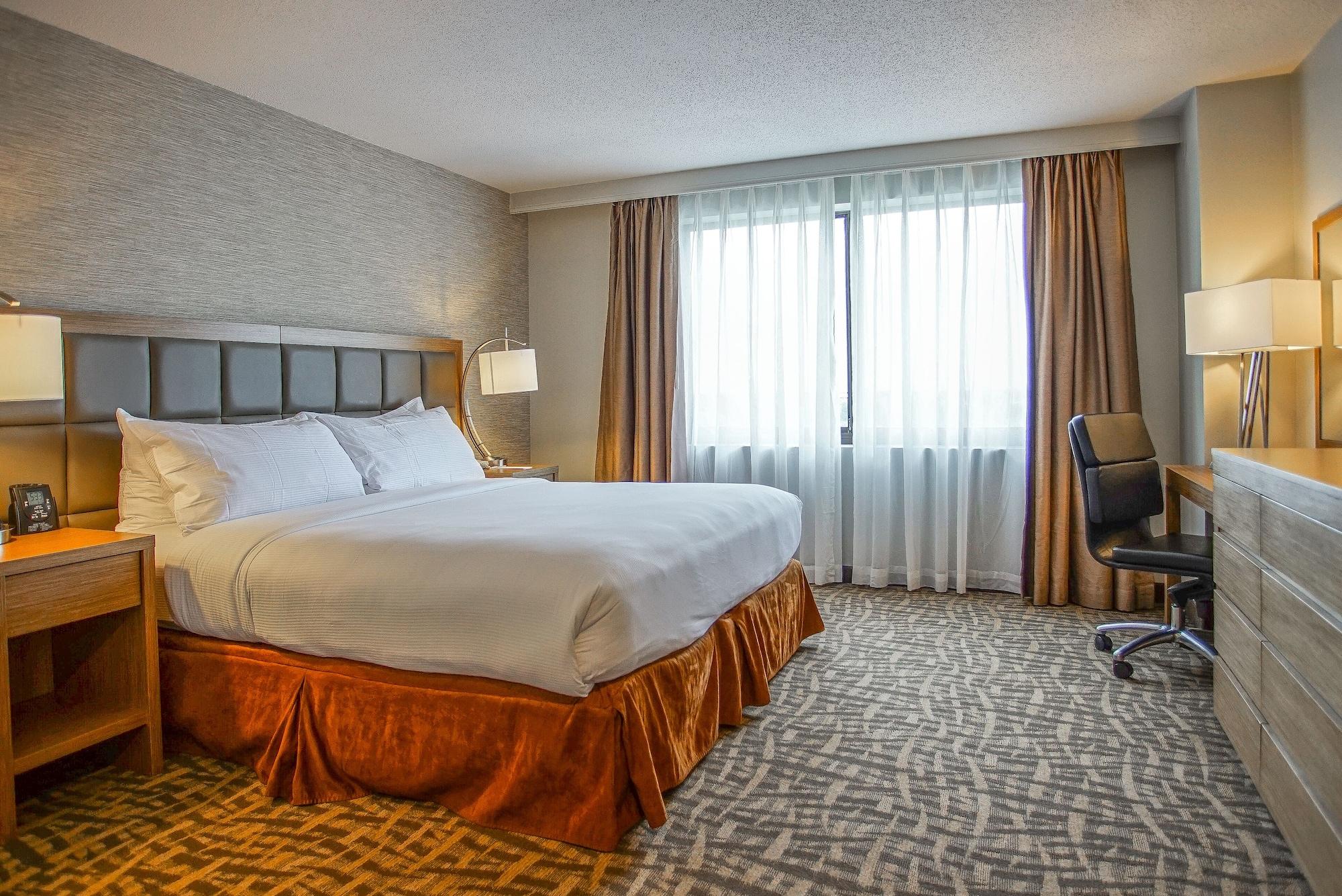 מלון Ramada By Wyndham סאות'פילד מראה חיצוני תמונה