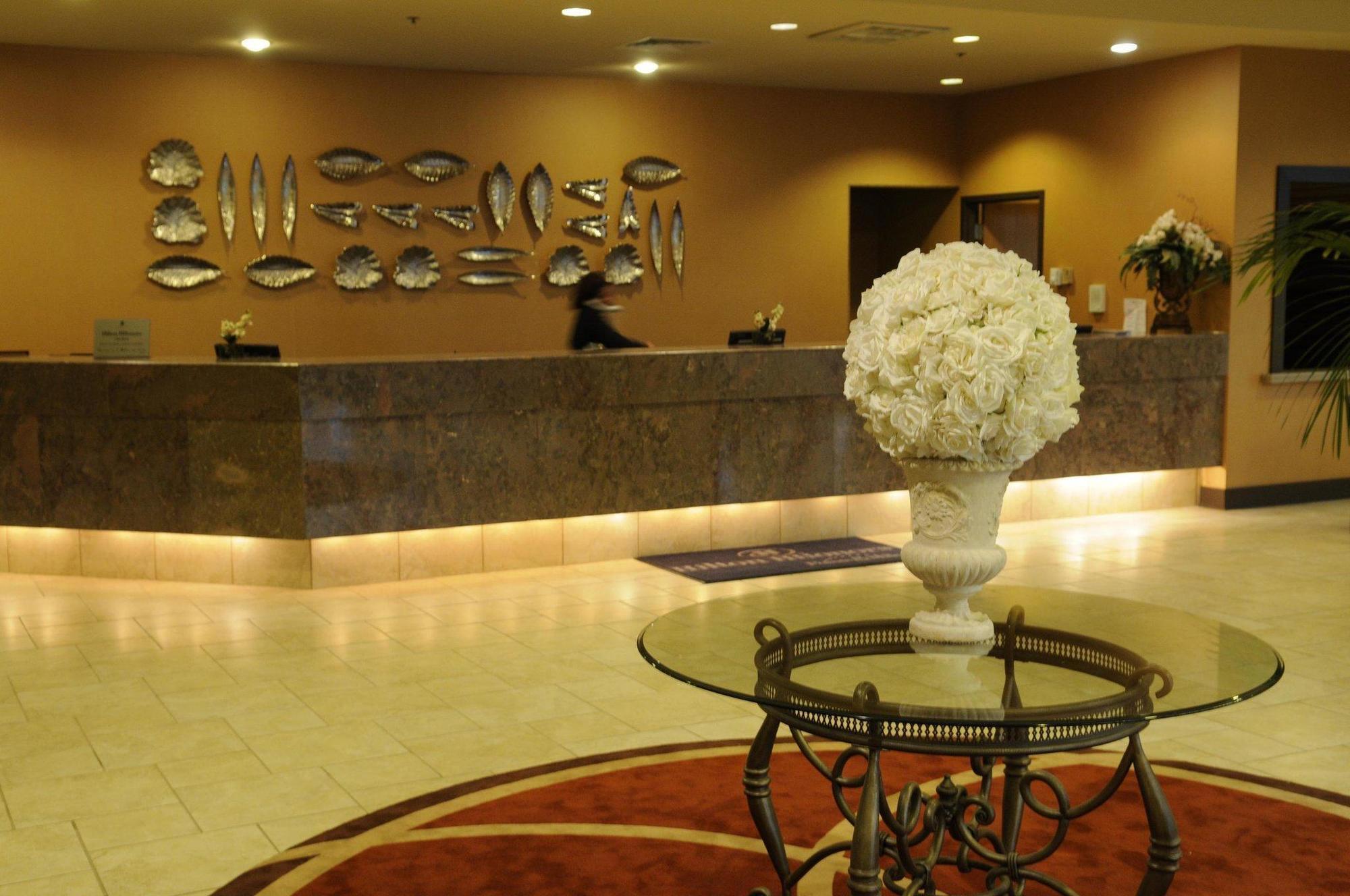 מלון Ramada By Wyndham סאות'פילד מראה חיצוני תמונה