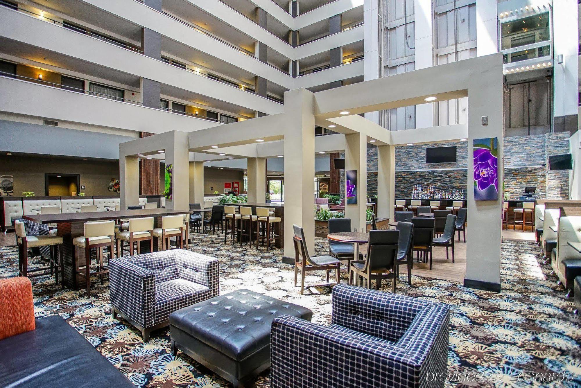 מלון Ramada By Wyndham סאות'פילד מראה חיצוני תמונה