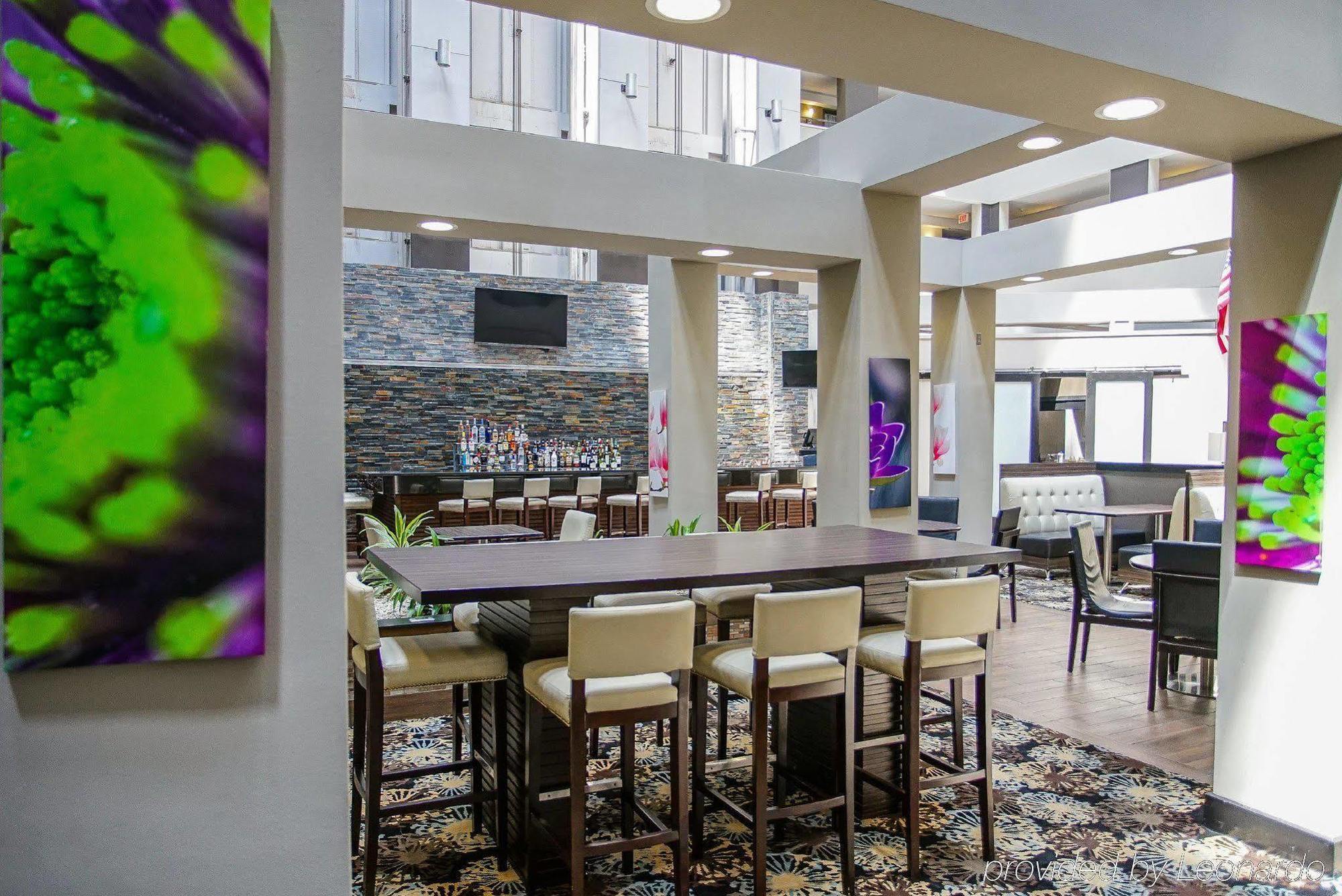 מלון Ramada By Wyndham סאות'פילד מראה חיצוני תמונה