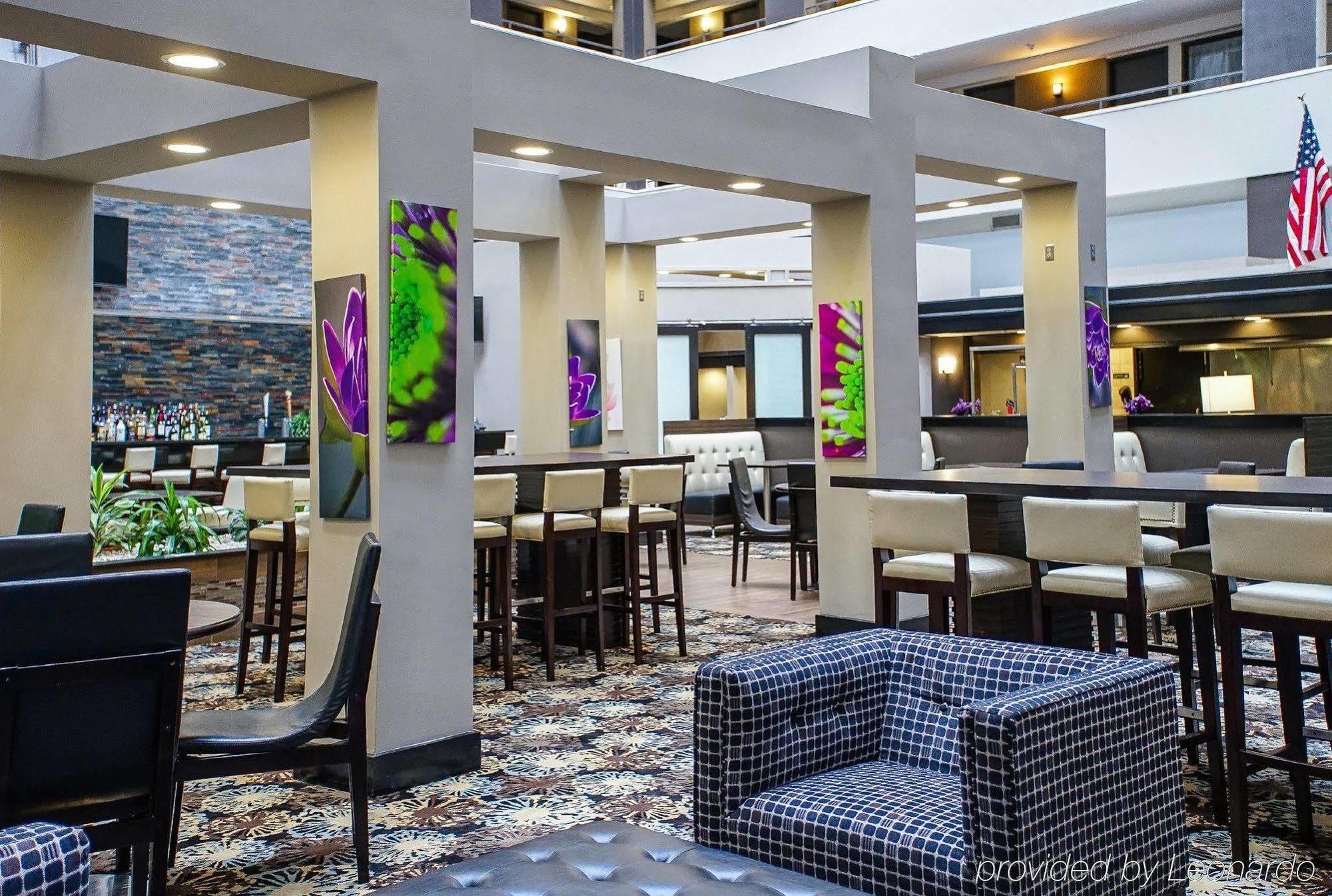 מלון Ramada By Wyndham סאות'פילד מראה חיצוני תמונה