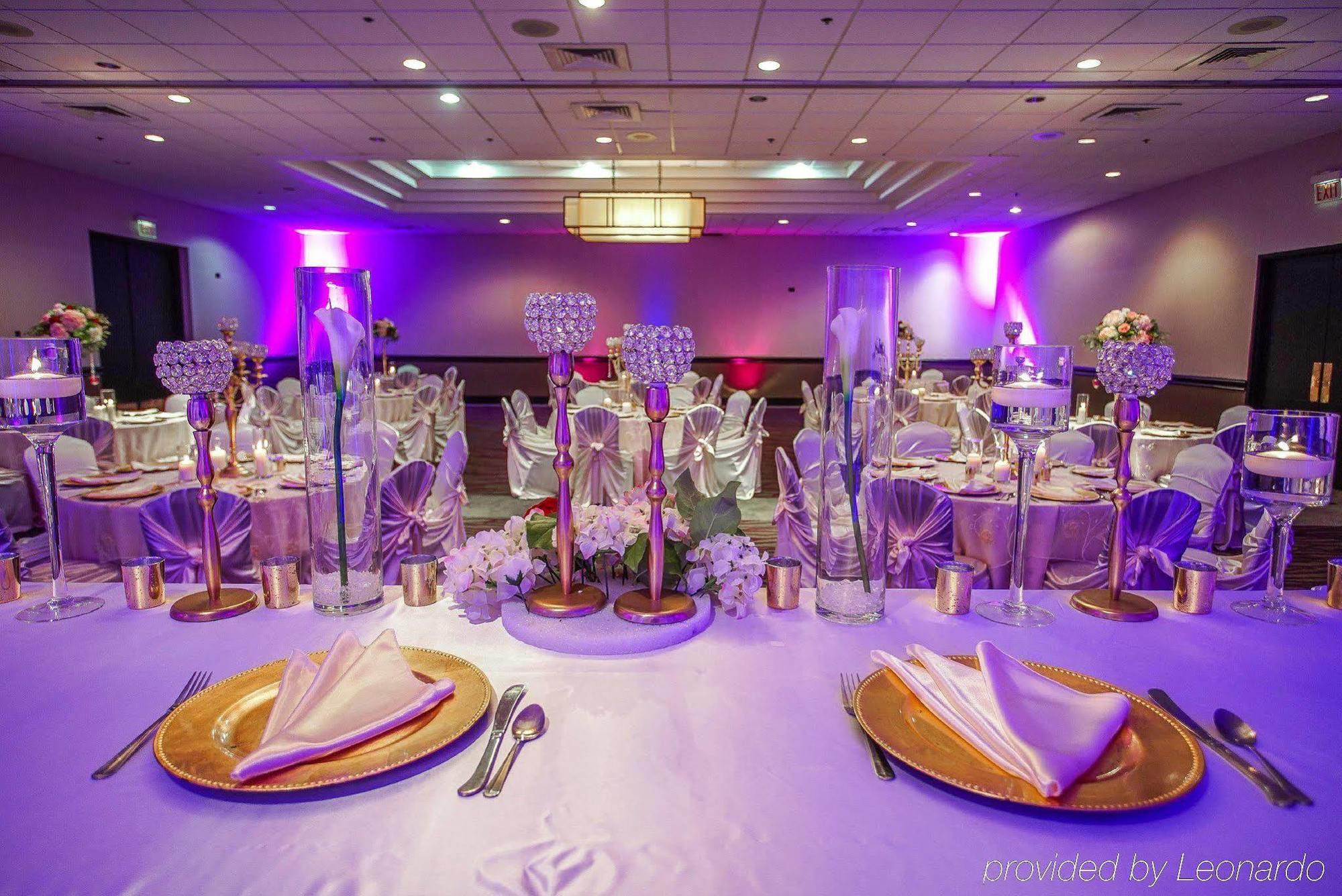 מלון Ramada By Wyndham סאות'פילד מראה חיצוני תמונה