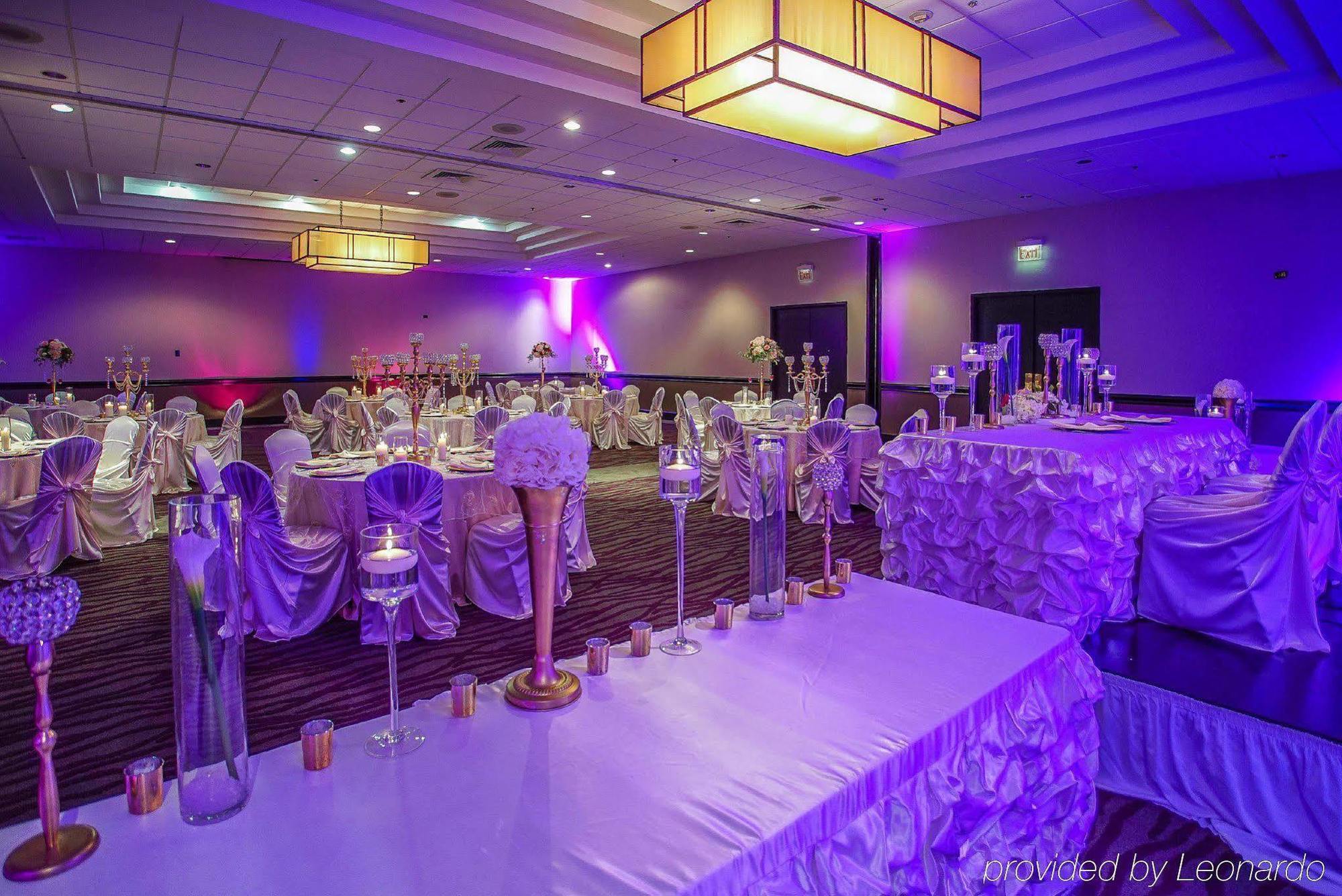 מלון Ramada By Wyndham סאות'פילד מראה חיצוני תמונה