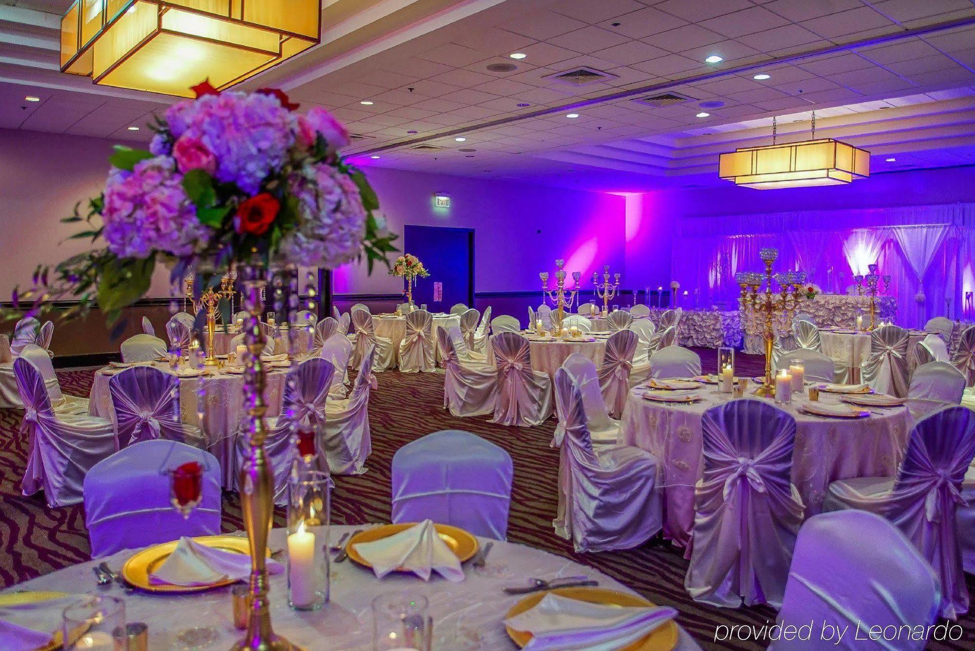מלון Ramada By Wyndham סאות'פילד מראה חיצוני תמונה